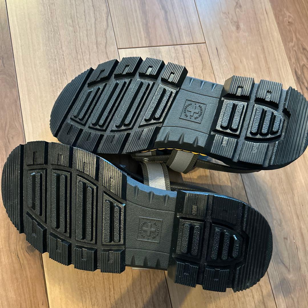 ドクターマーチン　サンダル　トラクト　ペアソン 2 /2025春夏限定色　UK8