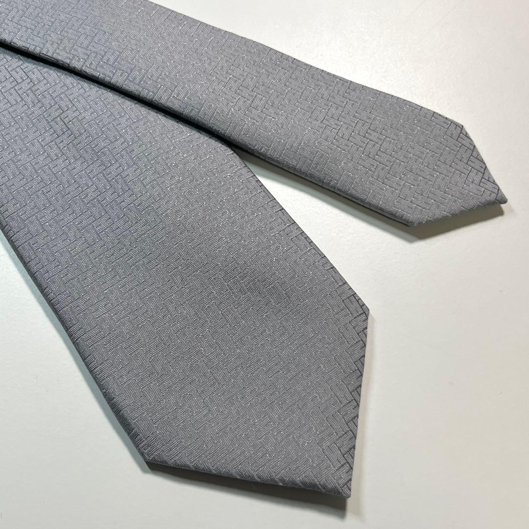 ✨美品✨HERMES エルメス　ネクタイ　高級シルク　ファソネ H柄 グレー