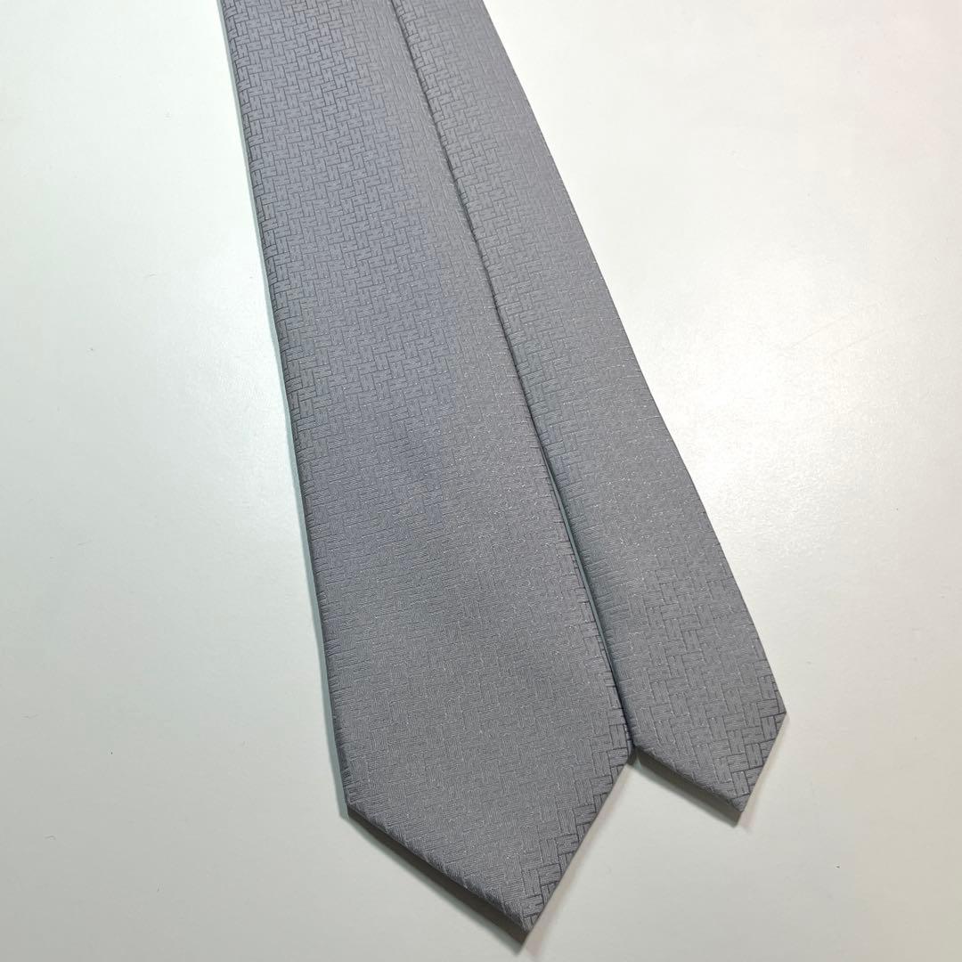 ✨美品✨HERMES エルメス　ネクタイ　高級シルク　ファソネ H柄 グレー
