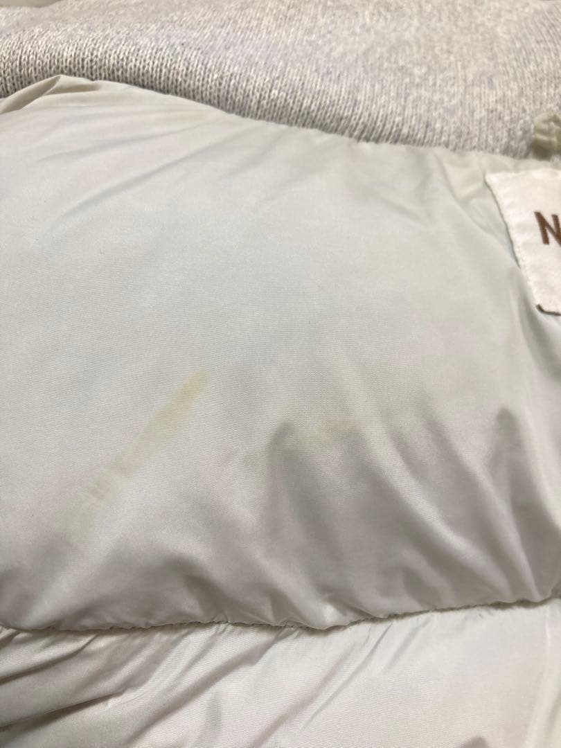 日本未入荷　海外限定　ノースフェイス　ダウンベスト　レザーロゴ