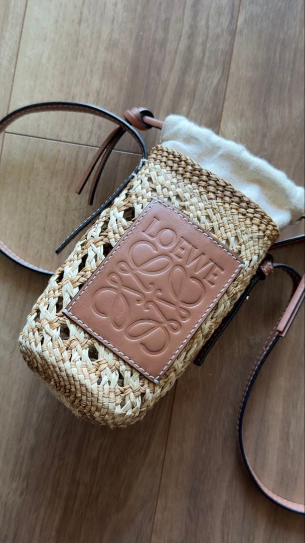 バッグ LOEWE Cylinder Pocket