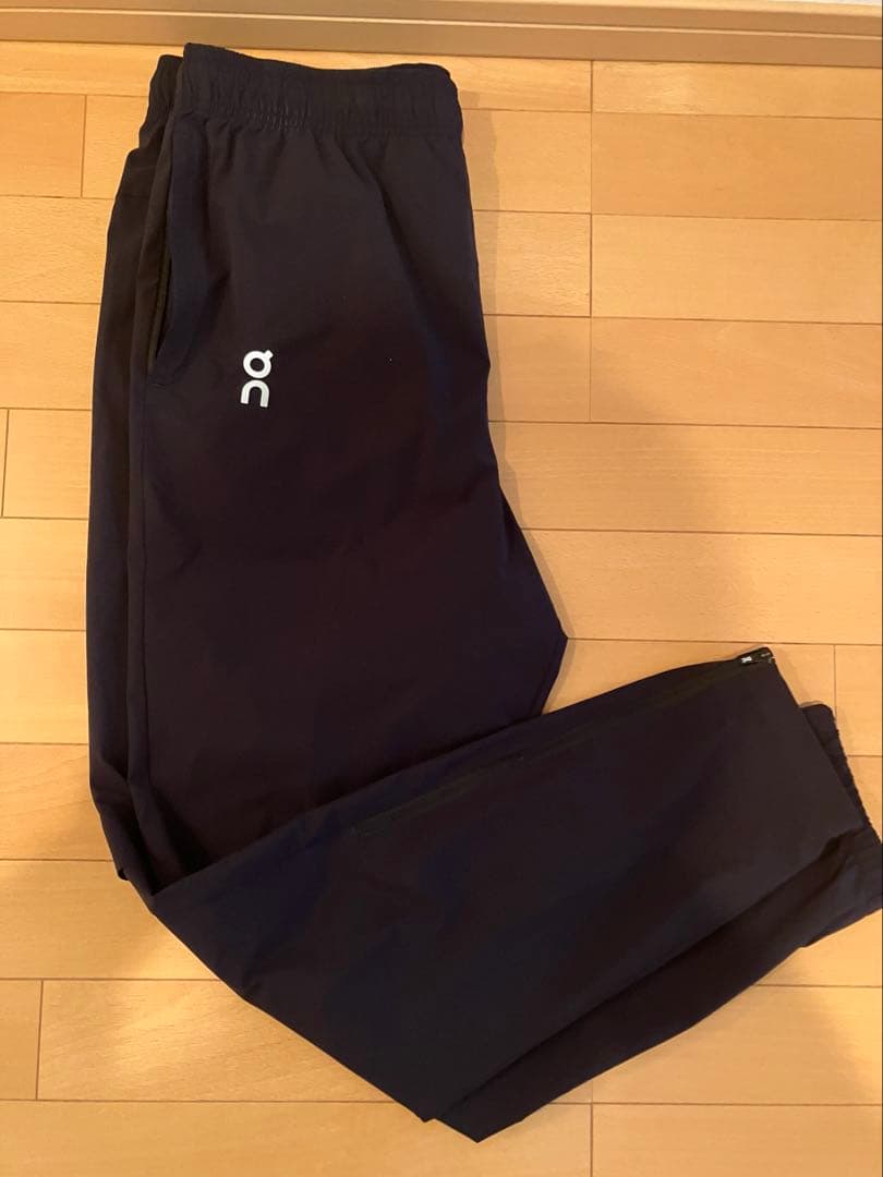 10月30日まで出品❗️【極美品】onコア　パンツ　ブラックM
