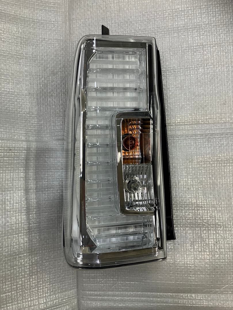 ♦︎ダイハツ★タントカスタムLA600S左純正テール♦︎インナーメッキタイプ♦︎