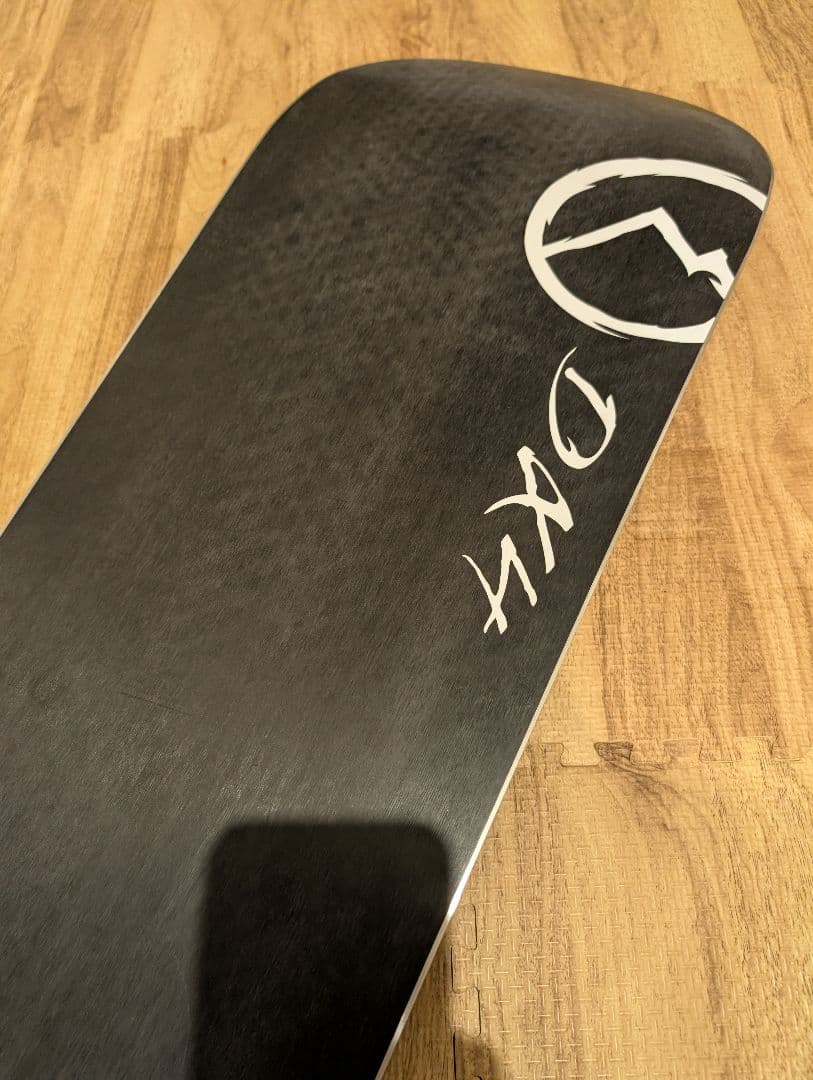 滑走1回！グラトリ最強　24-25モデル　November　DX4 147cm