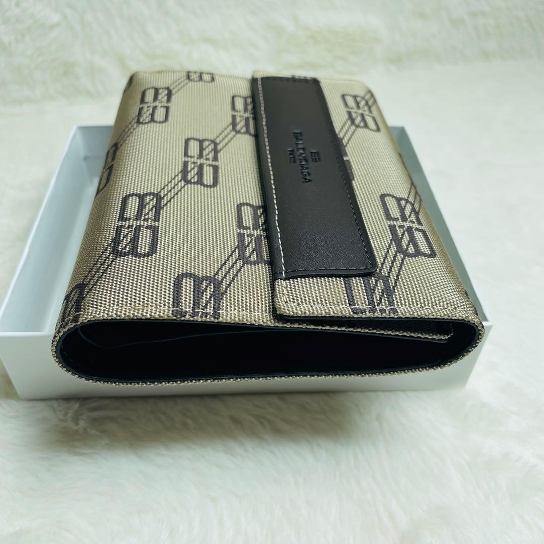 新品未使用　BALENCIAGA バレンシアガライセンスレザー　折り財布激レア