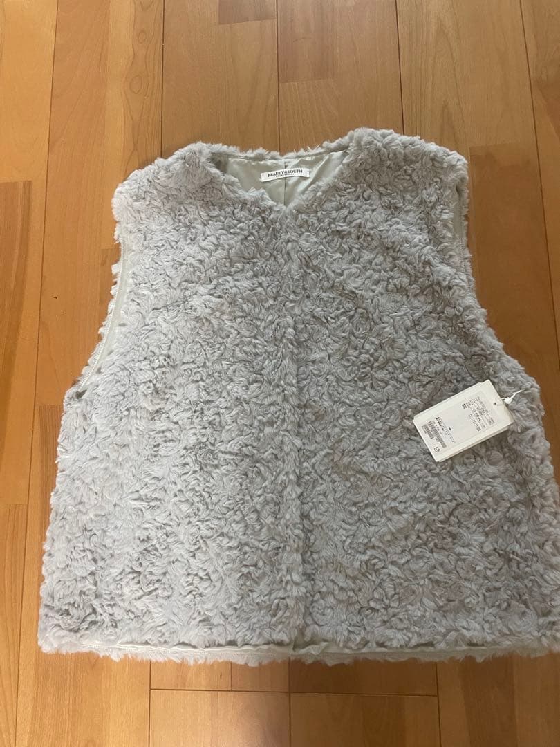 専用です！BEAUTY&YOUTH フェイクファー ベスト
