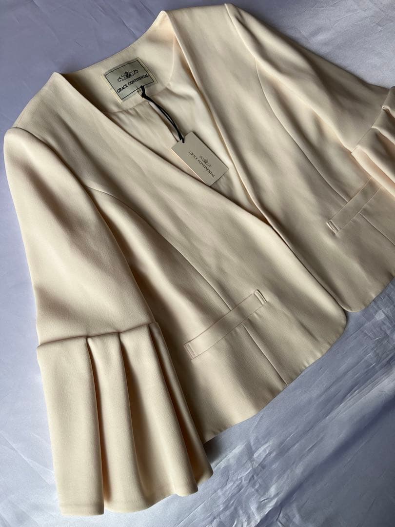 新品タグ付グレースコンチネンタル　ノーカラージャケット　日本製　ラメジョーゼット