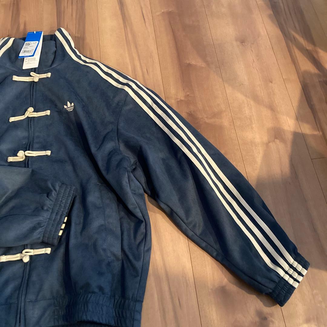 新品 アディダス チャイナトラックジャケット ネイビーサイズ　L