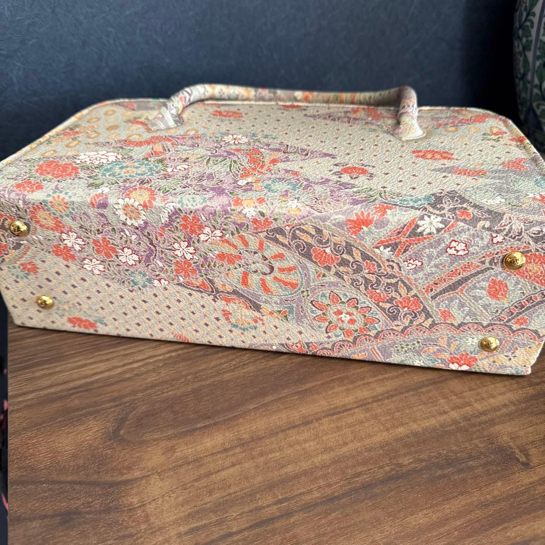 伊と忠　友禅柄　利休バッグ