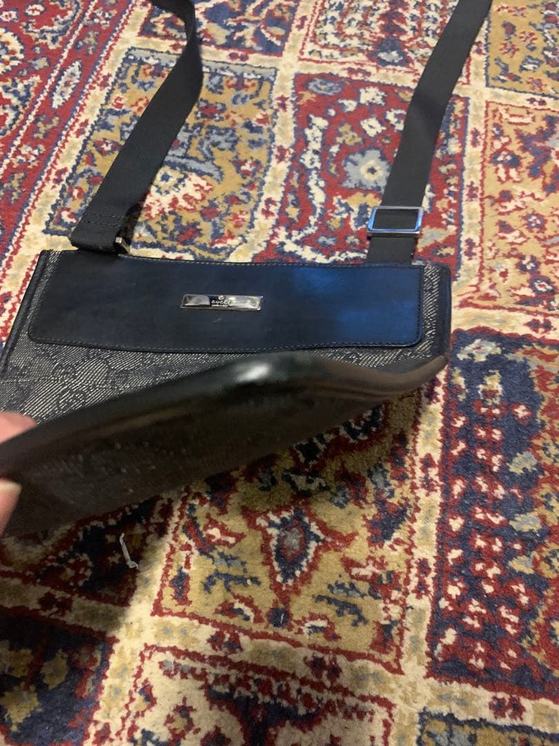 Gucci ショルダーバッグ　gg柄