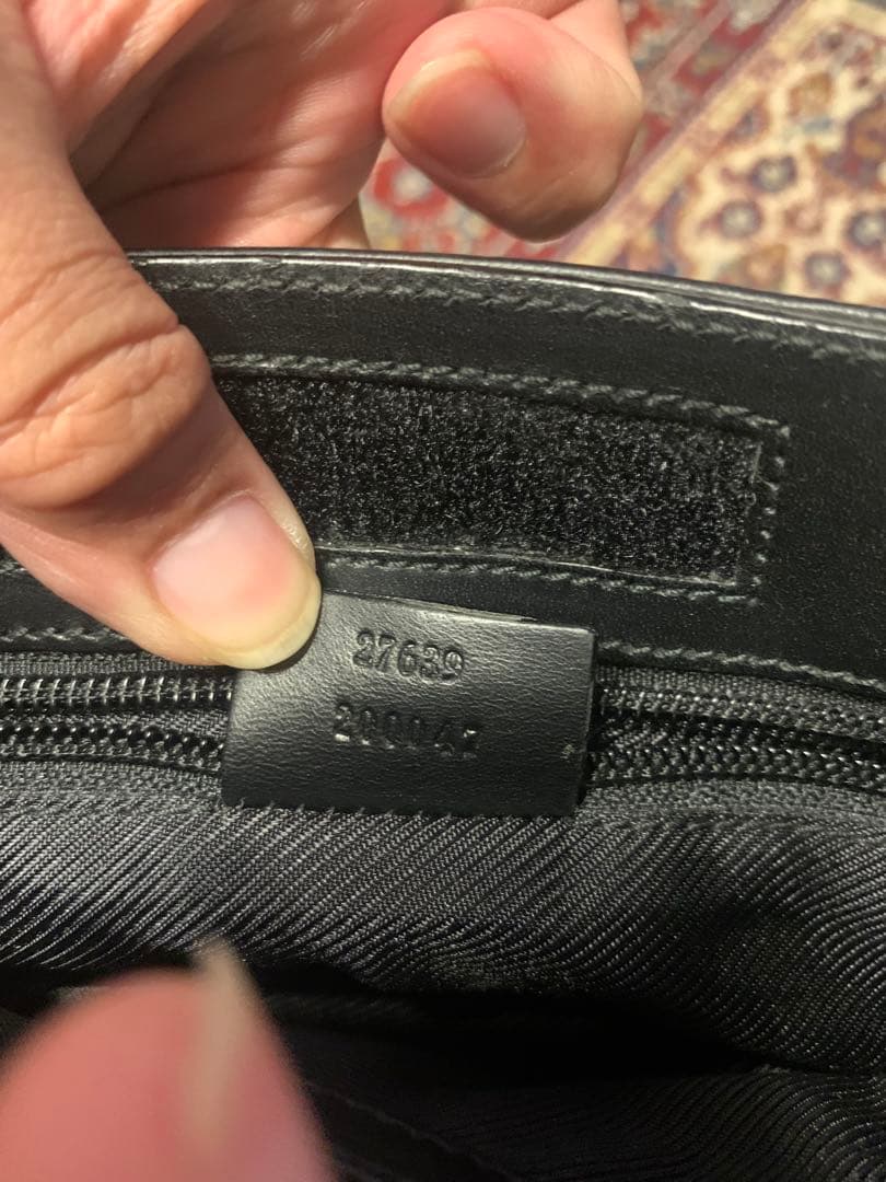 Gucci ショルダーバッグ　gg柄