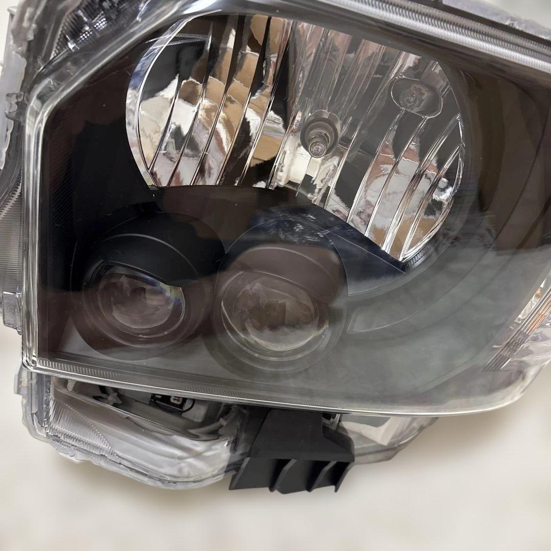 ハイエース　インナーブラックLED ライト