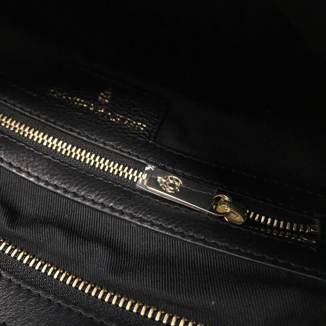 ヘレンカミンスキー パイソン型押し本革+ラヒィア　クラッチ　女優スタイル