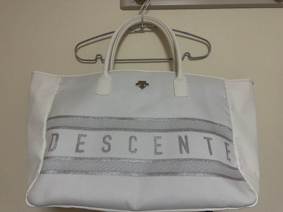 DESCENTE ホワイト ボストンバッグ