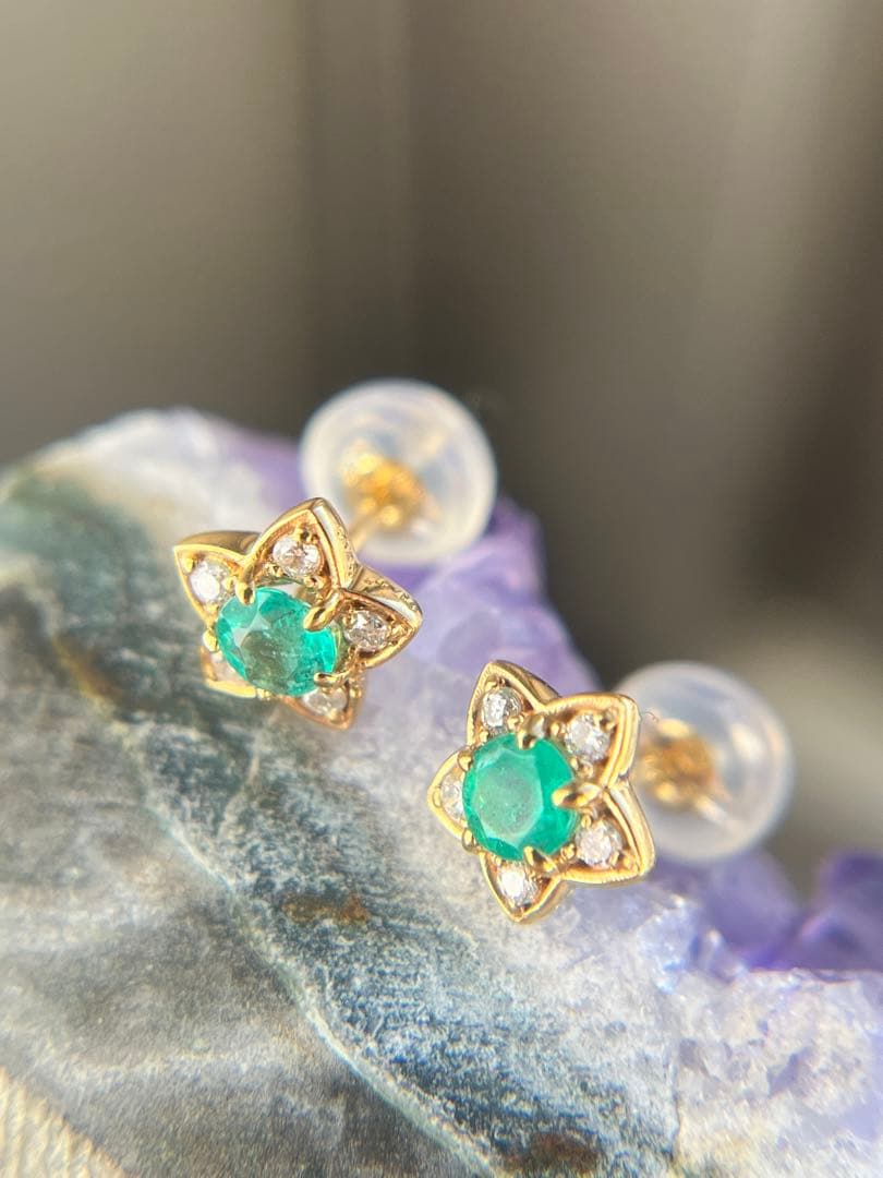 新品K18YGエメラルド0.2ctダイヤモンドピアス鑑別付