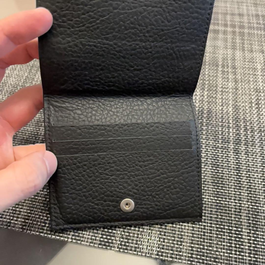 MM6二つ折り財布