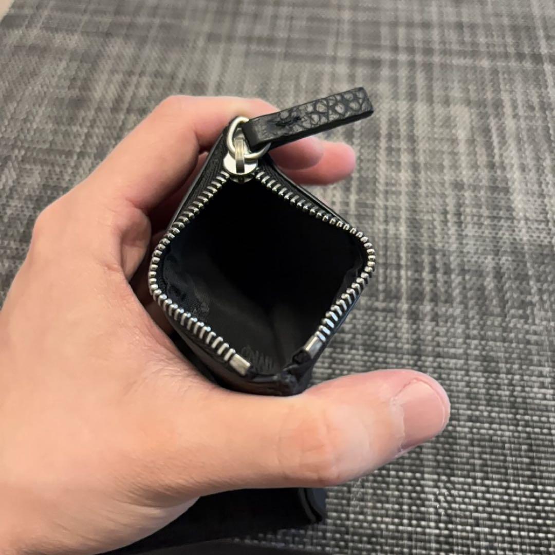 MM6二つ折り財布