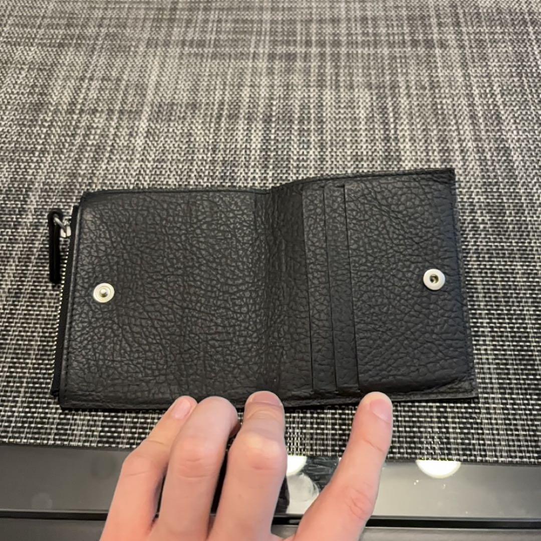 MM6二つ折り財布