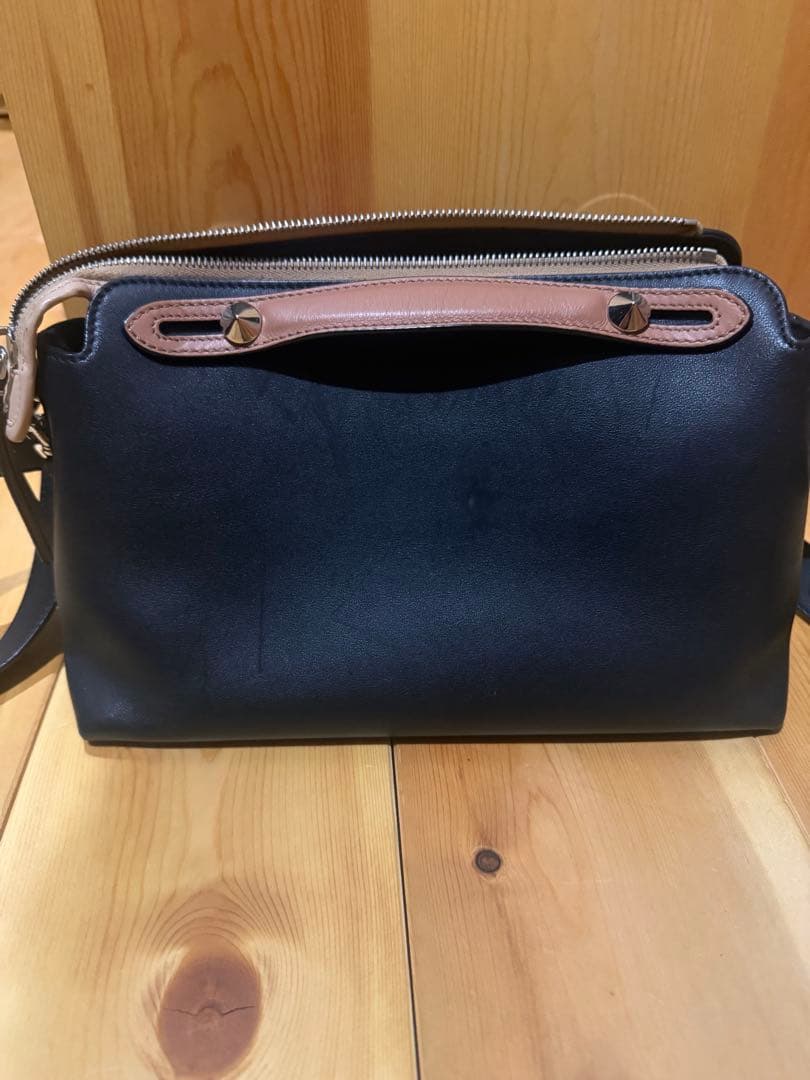 FENDI バイザウェイ ミディアム　ブラック