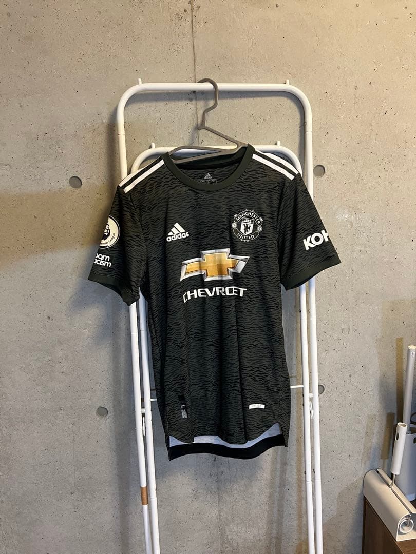 【正規品】マンチェスター・ユナイテッド 20/21 オーセンティック カバーニ