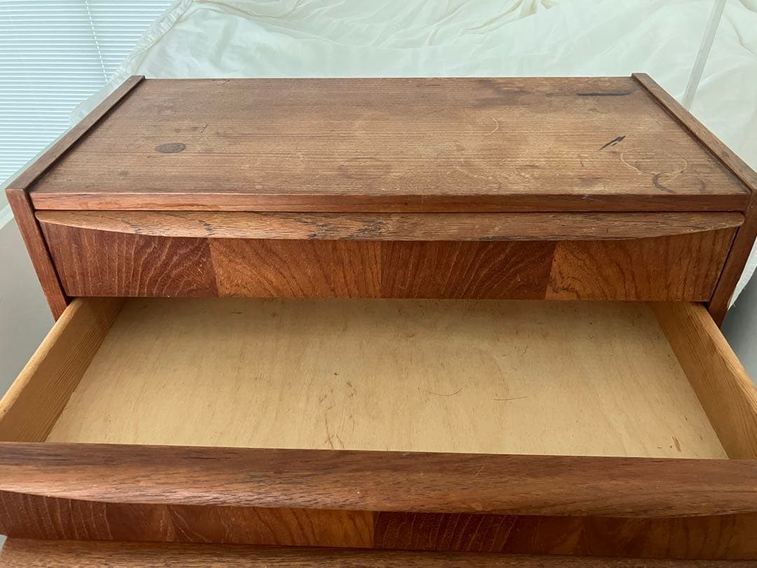 北欧ヴィンテージ サイドボード チーク材 北欧家具 デンマーク 3段チェスト