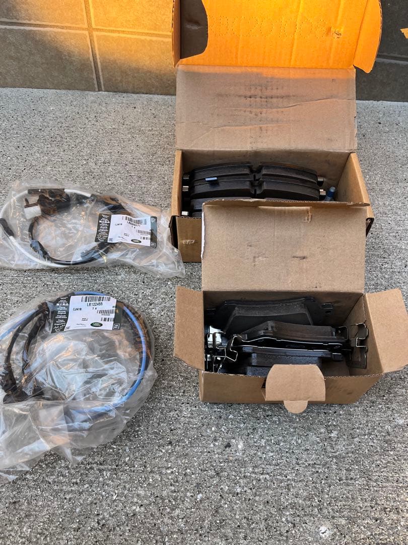 専用❗️ディフェンダー90/110 純正ブレーキパッド、ハーネスセット