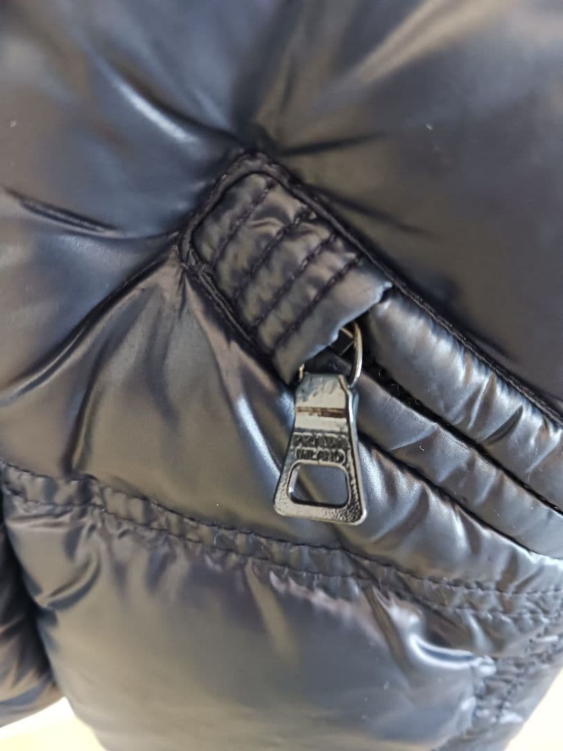 Janie　 PRADAネイビー ダウンジャケット08サイズ