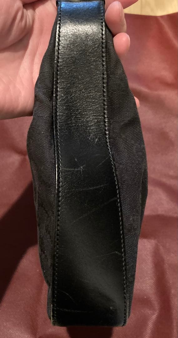 Gucci ブラック ショルダーバッグ