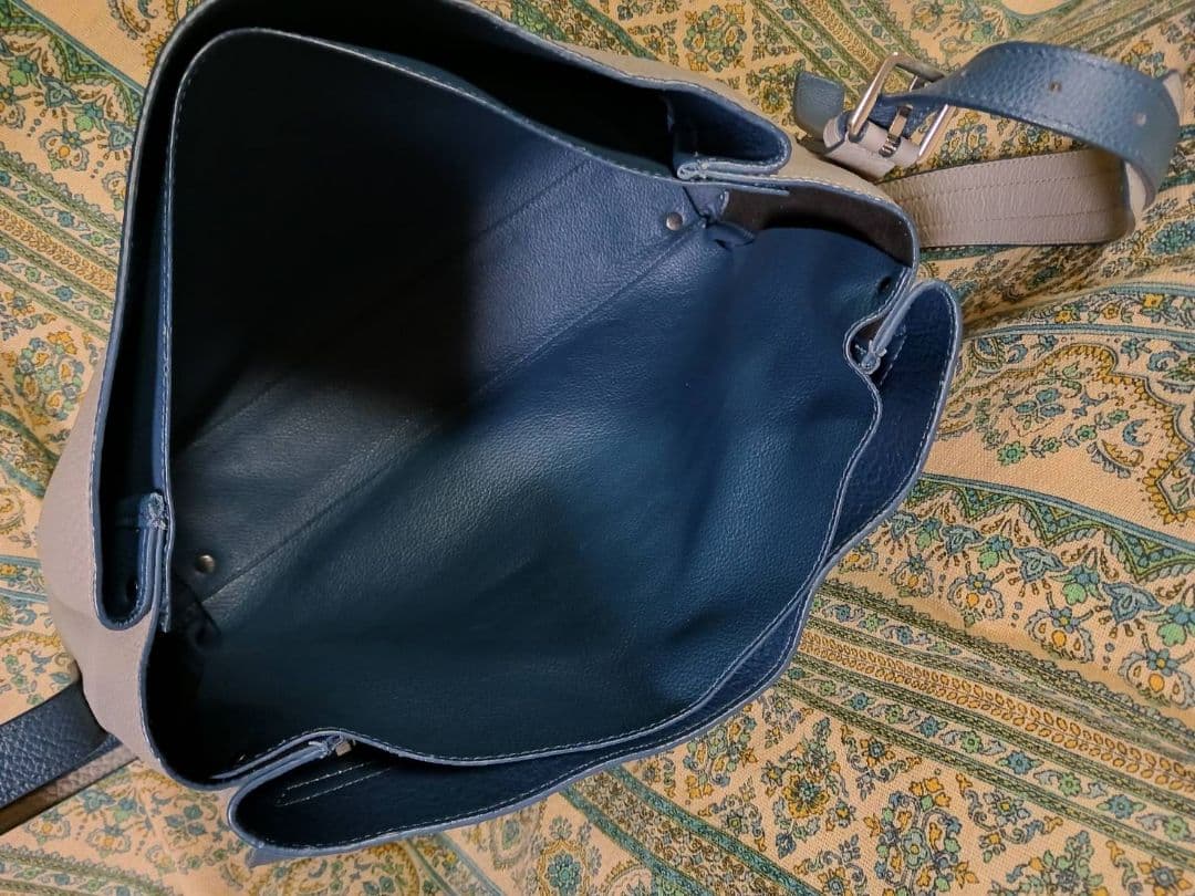 和ぴち　フルラ ジョーヴェ ショルダーバッグ 大容量