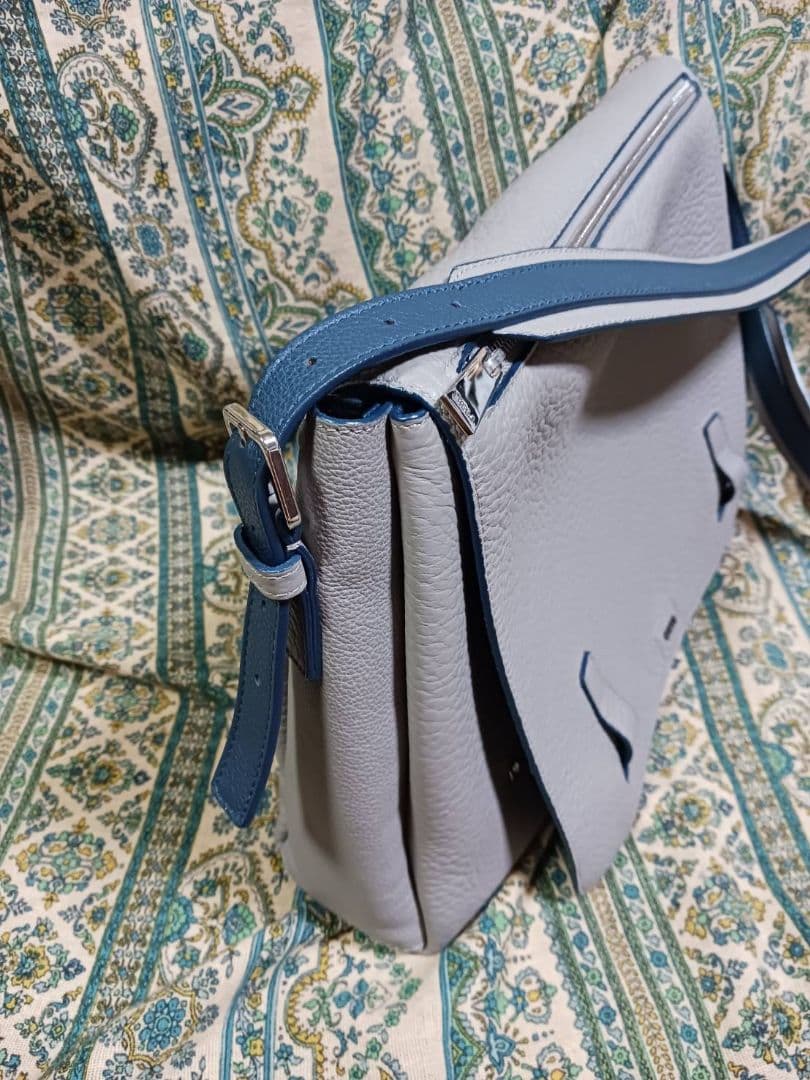 和ぴち　フルラ ジョーヴェ ショルダーバッグ 大容量