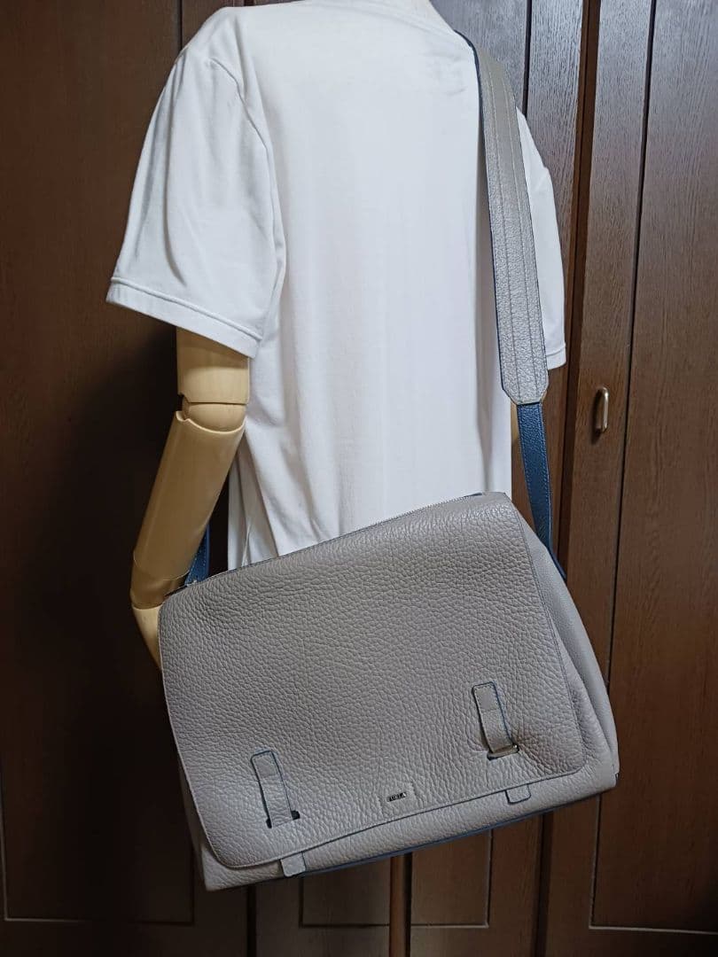 和ぴち　フルラ ジョーヴェ ショルダーバッグ 大容量