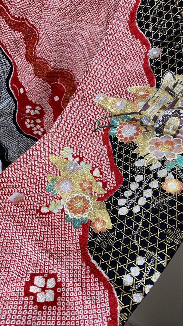 振袖フルセット 赤黒 手絞り 金彩