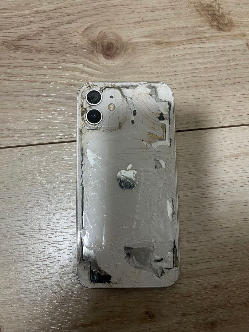 iPhone12 64GB 背面カメラ割れあり