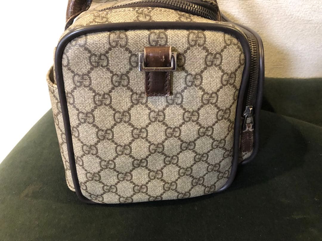 GUCCI キャリーオンバッグ