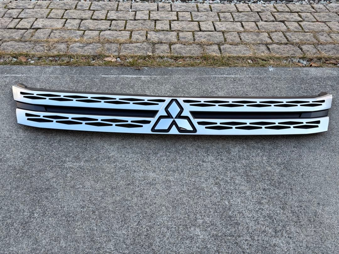 三菱 デリカd5 後期　初期装備外装5点セット