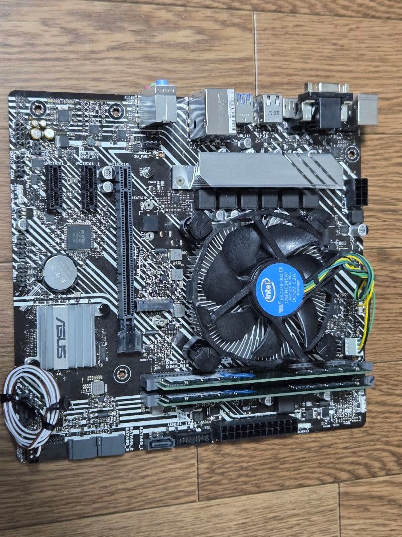 PC マザボ CPU メモリ8GB x2 動作未確認