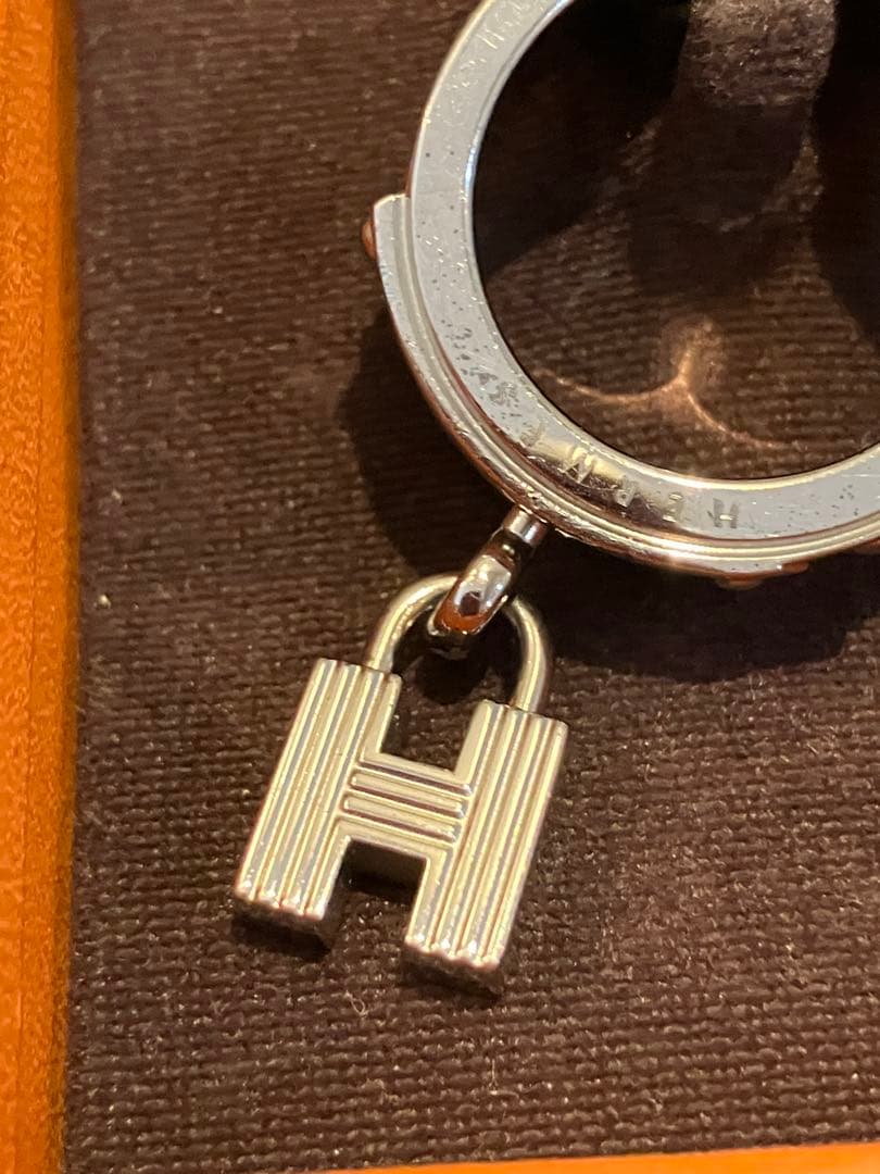 HERMESエルメス スカーフリング ケリー