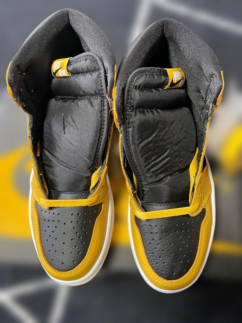 Nike Air Jordan 1 イエロー/グレー