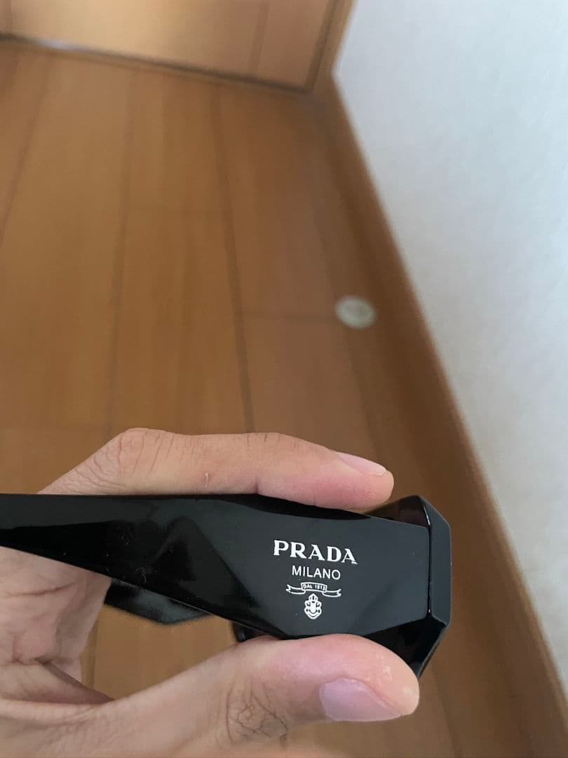PRADA スクウェア型 サングラス