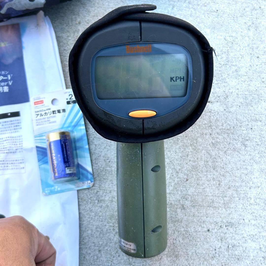 Bushnell スピードスターV スピードガン　電池2個付き　カバー付き