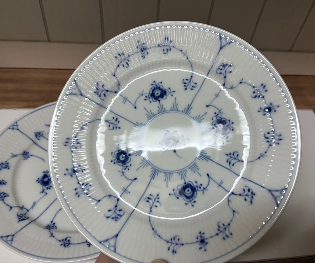 未使用品　ブルーフルーテッド　プレイン　プレート　19cm　2枚