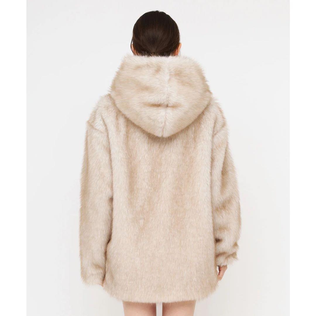 新品タグ付き ロイヤルパーティー フーディーファージャケットコート ベージュ