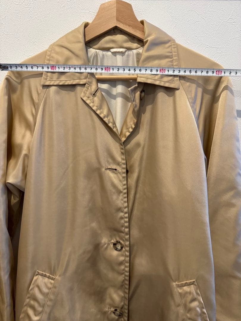 PRADAレインコート