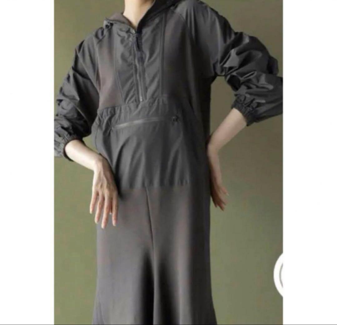 LASUD 異素材ギャザースリーブマーメイドワンピース　フード付き