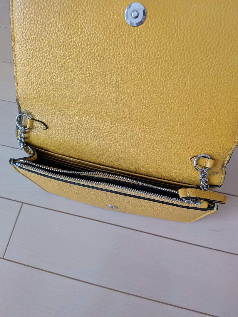 JIMMY CHOO イエロー スタースタッズ ショルダーバッグ