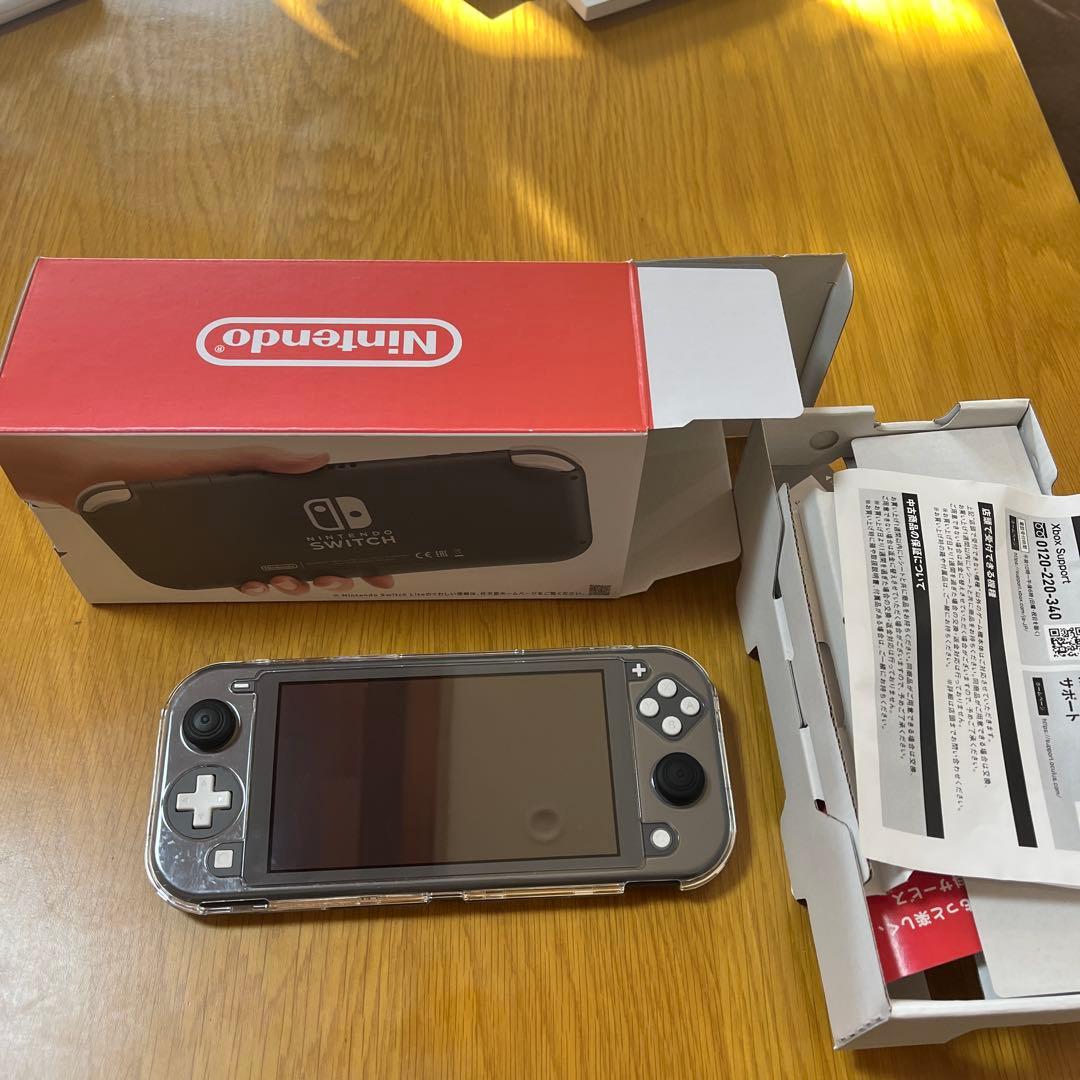 ニンテンドー　Switchライト　グレー