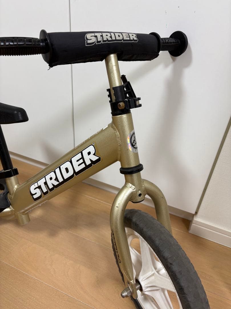 STRIDER バランスバイク ゴールド 12インチ
