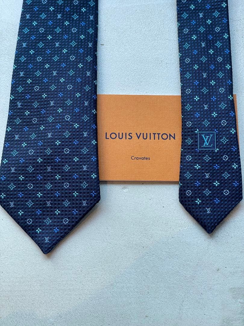 【新品未使用】LOUIS VUITTON ネクタイ ネイビー　成人式向け