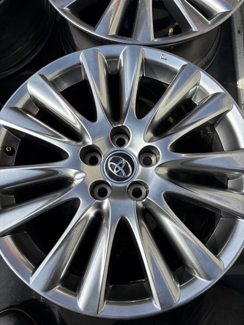 トヨタ ハリヤー60純正18インチ シルバーホイール 4枚セット　送料込み