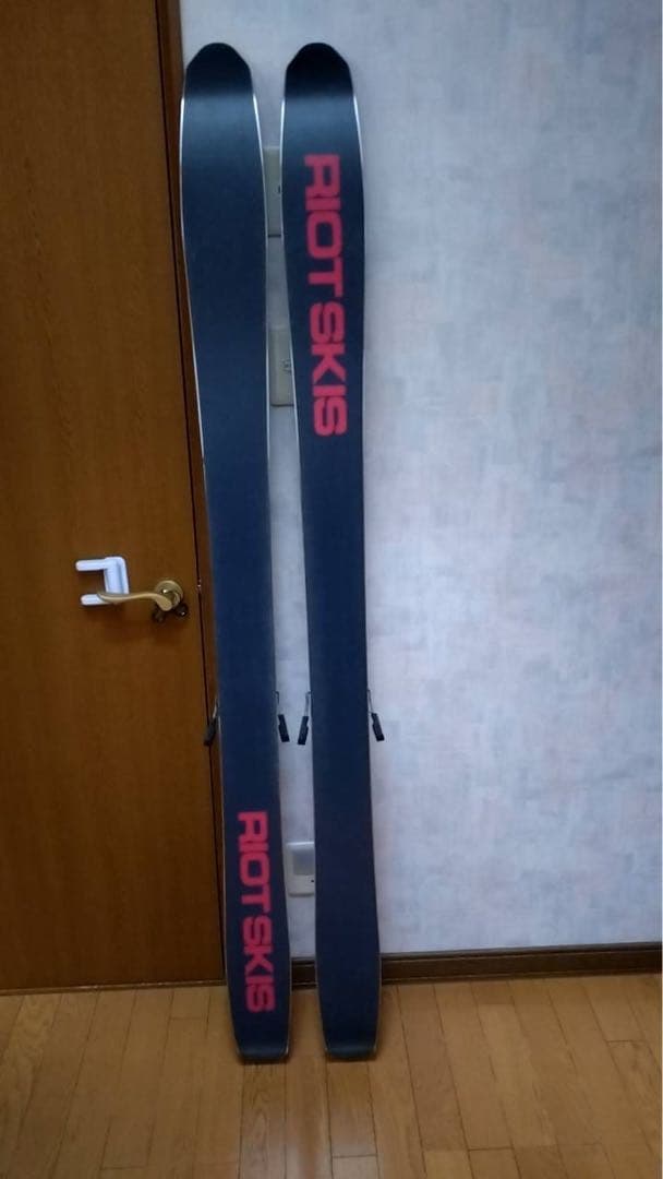 RIOTSKIS スキー ビィンディング付き